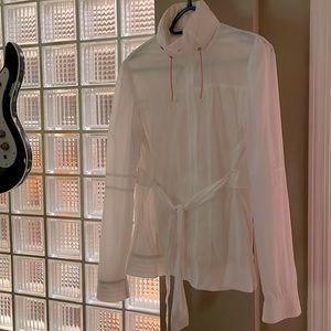 Lululemon rain jacket w/hood size M